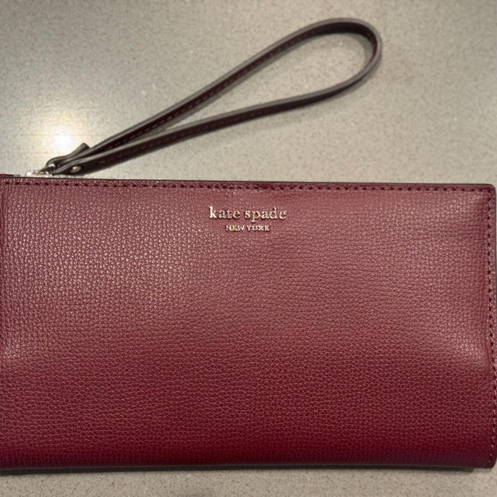 Kate Spade Sylvia Large Continental Wristlet in Cherrywood